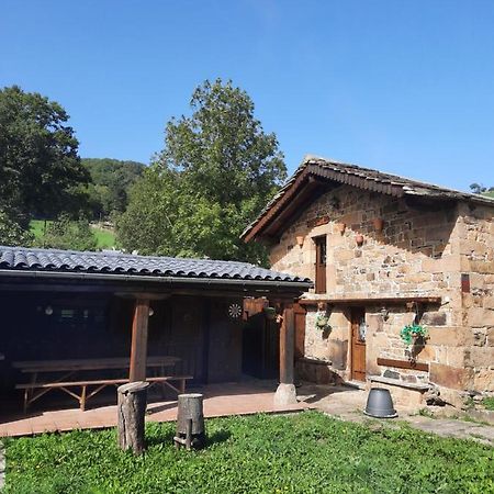 Cabana Pasiega La Quemada San Pedro Del Romeral ภายนอก รูปภาพ