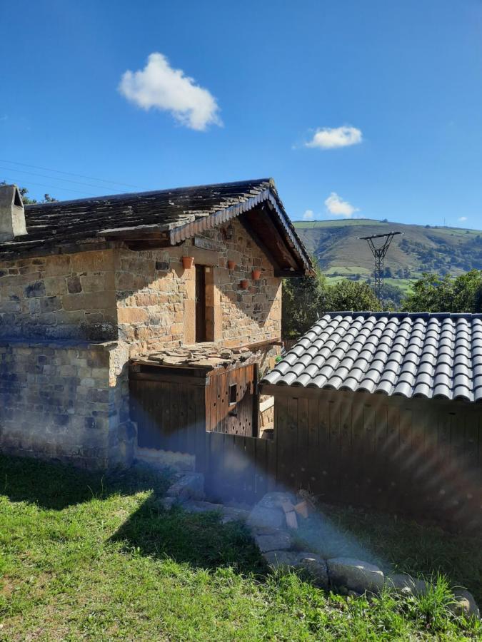 Cabana Pasiega La Quemada San Pedro Del Romeral ภายนอก รูปภาพ