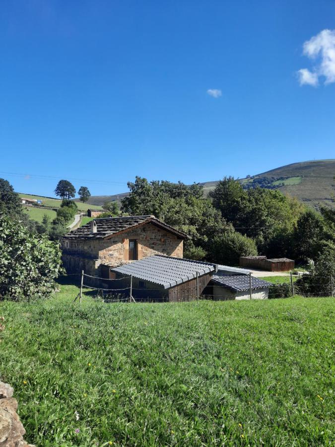 Cabana Pasiega La Quemada San Pedro Del Romeral ภายนอก รูปภาพ